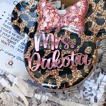 Load image into Gallery viewer, Leopard Print Minnie Badge Reel